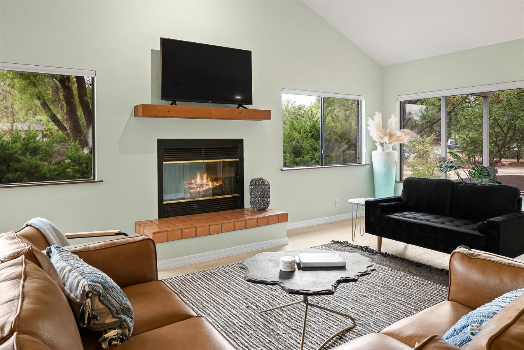 Spacious W Sedona 4 Bedroom Contemporary House! Exterior photo