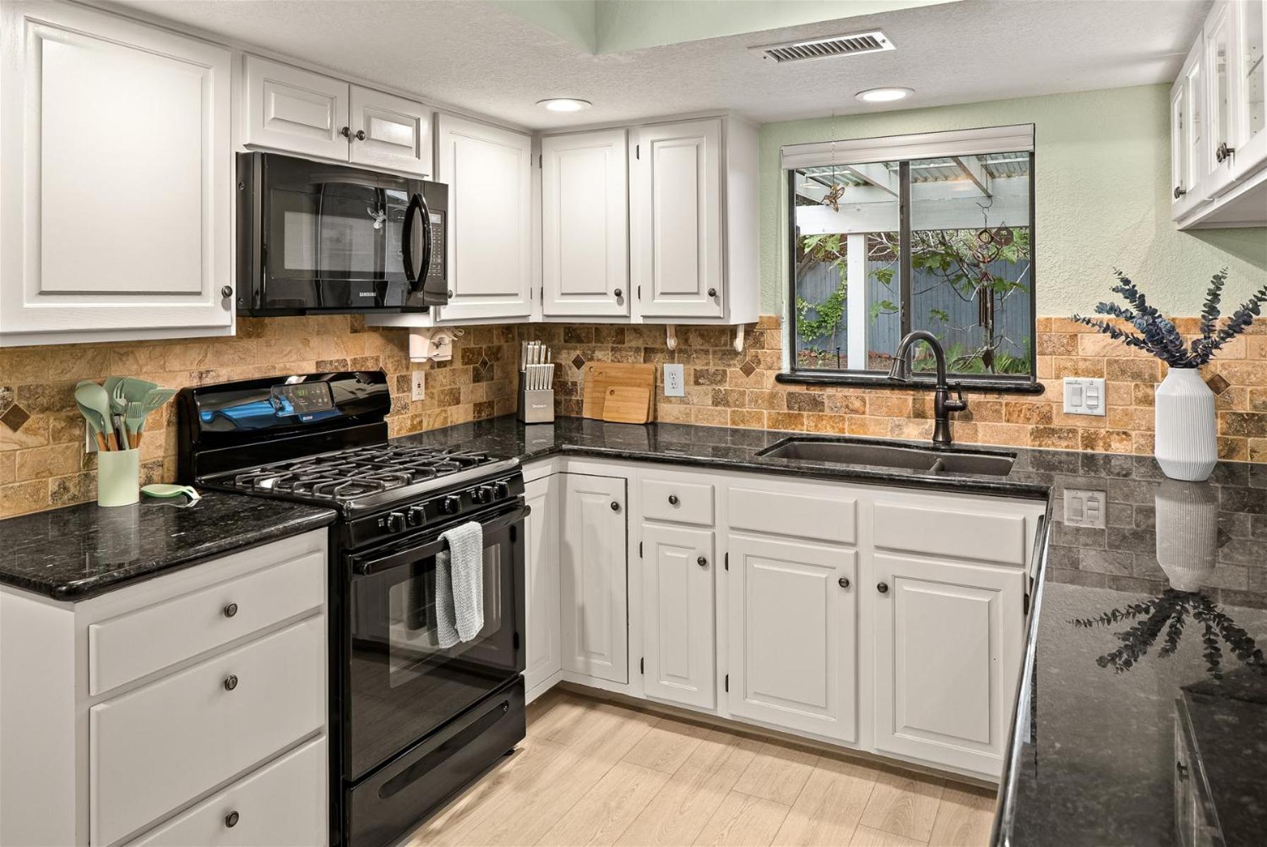 Spacious W Sedona 4 Bedroom Contemporary House! Exterior photo